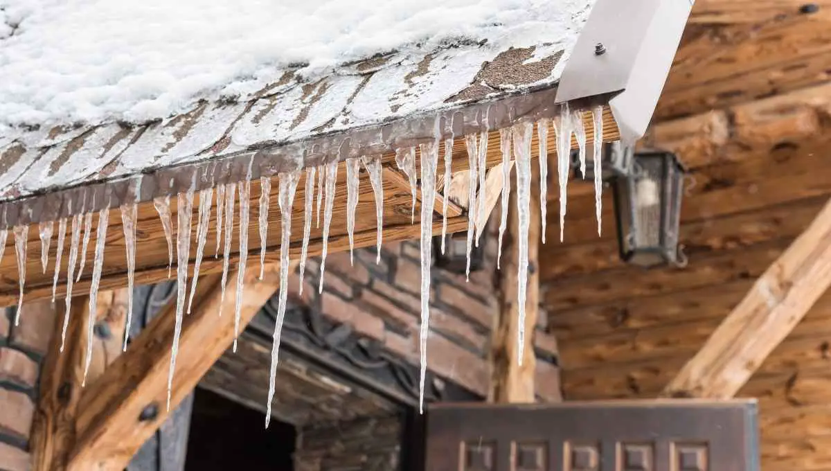 how-to-stop-icicles-from-forming-on-your-gutters